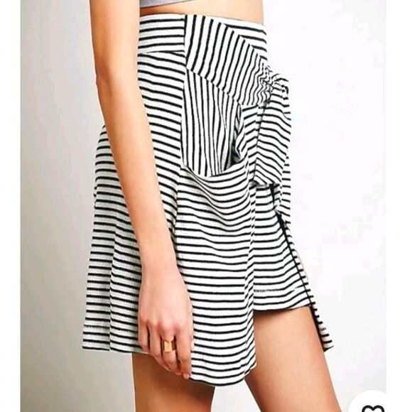 Free People All Tied Up Skirt Cream Black Stripes Pockets Women's Size Small - Picture 6 of 13